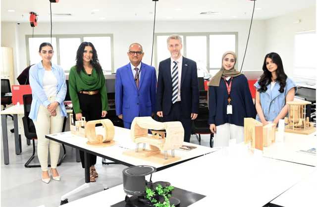 السفير البريطاني الجديد في البحرين يزور مقرّ الجامعة البريطانية