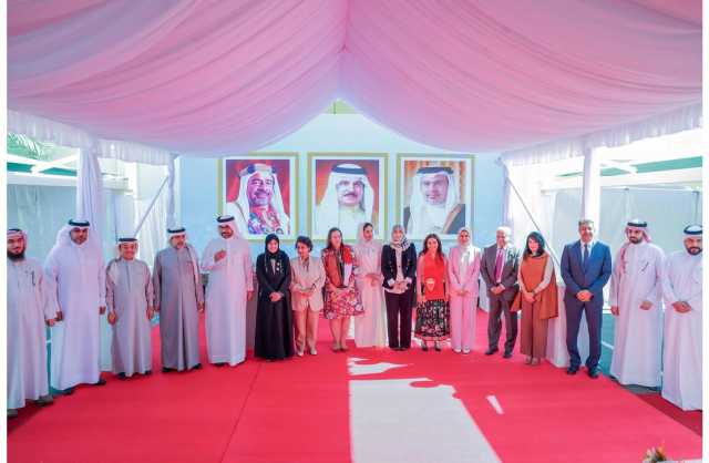 الأمانتان العامتان لمجلسي الشورى والنواب تحتفيان بيوم المرأة البحرينية
