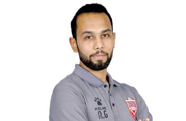 أحمد الغريب يدير بطولة غرب آسيا للواعدات