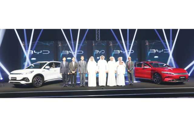 فخرو موترز تطلق السيارات الكهربائية «BYD» في البحرين