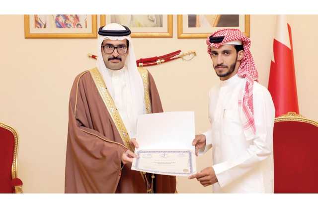 محافظ الجنوبية يكرم عددًا من أفراد الشرطة ومنتسبي المحافظة نظير جهودهم في موسم البر