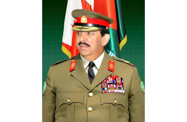 القائد العام لقوة الدفاع يهنئ الشيخ محمد بن خليفة بمناسبة تخرج الشيخ خالد بن محمد من أكاديمية ساندهيرست العسكرية