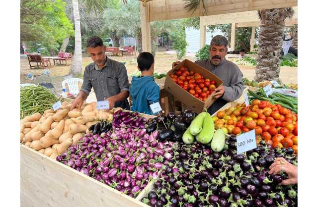 وزير البلديات والزراعة يعلن انطلاق سوق المزارعين يوم السبت