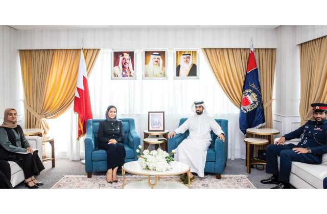 مدير عام العقوبات البديلة يتسلم شهادة الاعتماد الذهبي كأماكن عمل معززة للصحة
