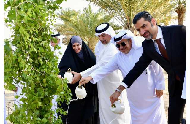 وزير شؤون البلديات: إطلاق المبادرة الأولى من نوعها في المنطقة «زرعناها سعودية وتنميتها بحرينية»
