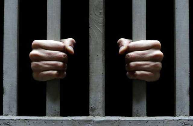 الحبس 6 اشهر لمحامٍ ادين بالاستيلاء على أموال من «تمكين»
