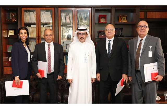 رئيس جامعة الخليج العربي يهنئ الاكاديميين المكرمين بوسام الأمير سلمان بن حمد للاستحقاق الطبي
