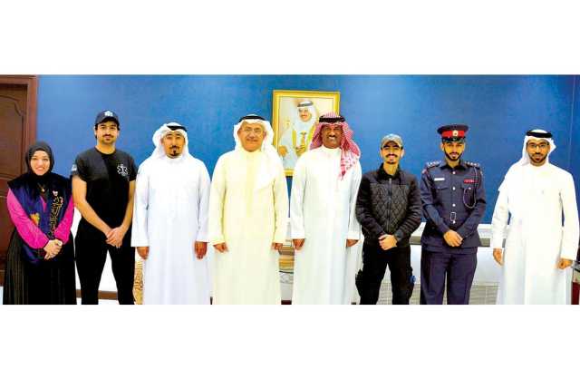 العصفور يشيد بجهود «أكاديمية المسعفين البحرينية»