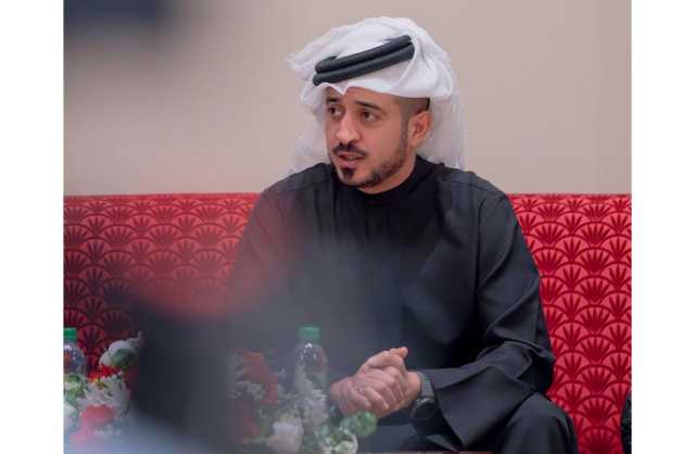 خالد بن حمد يزور المنتخب الأول ويشد على عزيمة اللاعبين