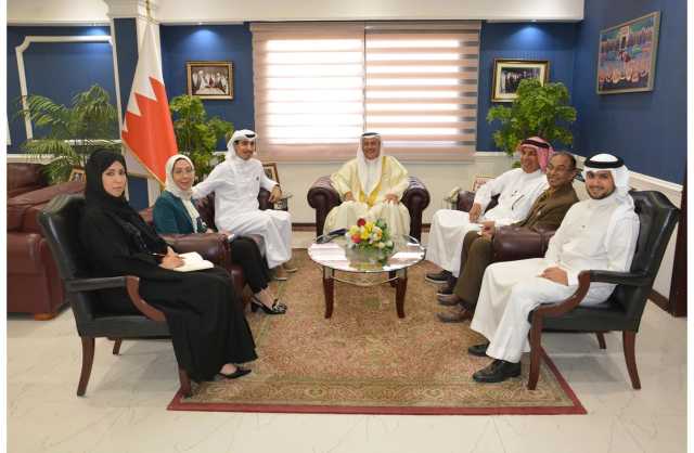 محافظ الشمالية يستقبل رئيس لجنة النقل والخدمات اللوجستية بغرفة تجارة وصناعة البحرين