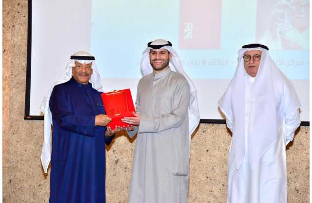 تدشين تقويم العجيري نسخة البحرين في مكتبة الأيام «كشكول»