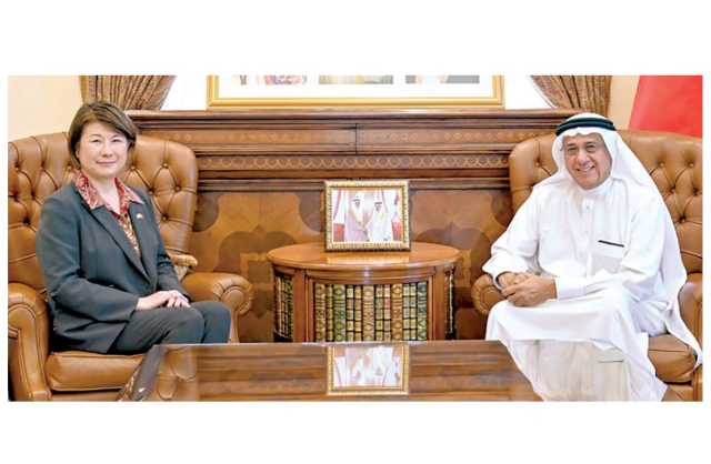 الحمر يستقبل سفيرة اليابان الجديدة بالبحرين