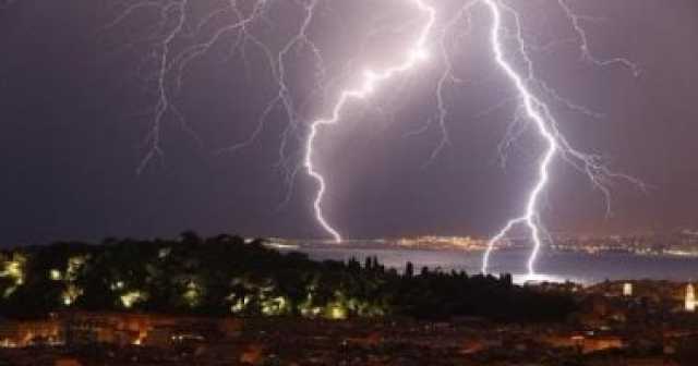 مصرع 3 أشخاص وإصابة سيدة صعقا بالكهرباء بسبب سوء الأحوال الجوية بالبحيرة