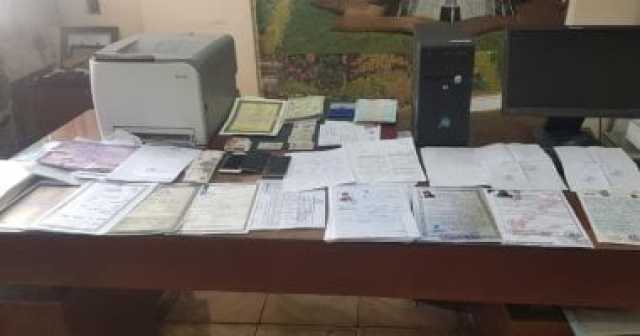 الختم المزور.. كيف وقع مواطن ضحية محاسب استولى على أمواله بمحرر رسمى؟