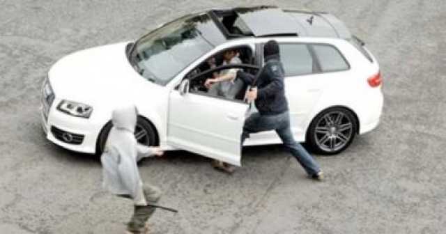 القبض على عامل متهم بسرقة سيارة بانتحال الصفة فى الجيزة