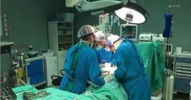 إنقاذ حياة شاب مصاب بجرح نافذ فى البطن بمستشفى دمياط العام