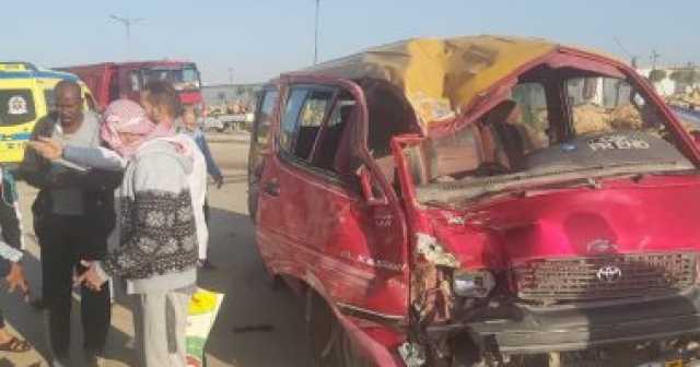 إصابة 4 أشخاص إثر حادث تصادم بطريق إسكندرية الصحراوى