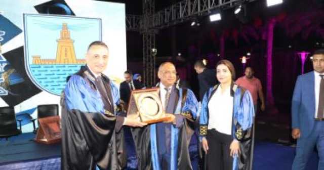 رئيس قضايا الدولة يشهد حفل تخرج دفعة 2023 بكلية الحقوق بجامعة الإسكندرية