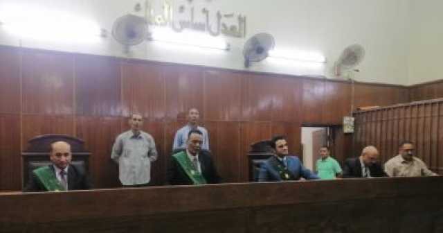 المشدد 10 سنوات وغرامة 100 ألف جنيه لمتهمين بالاتجار فى الحشيش بسوهاج