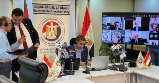 الوطنية للانتخابات: انتهاء التصويت فى29 لجنة بالخارج واستمراره بـ 108 سفارات