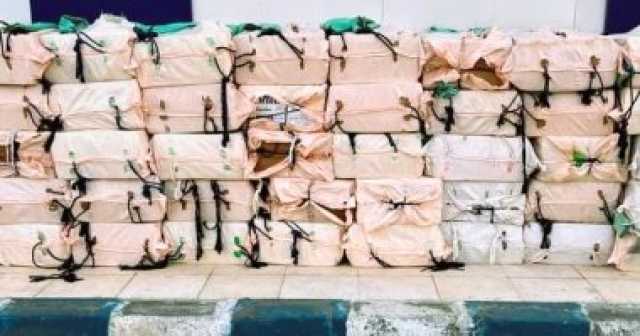 ضبط 4500 عبوة سجائر مهربة فى مطروح