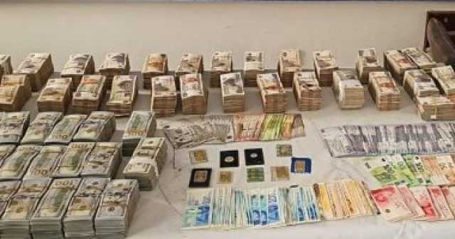 ضربة حاسمة.. ضبط دولارات وذهب بالسوق السوداء بقيمة 80 مليون جنيه