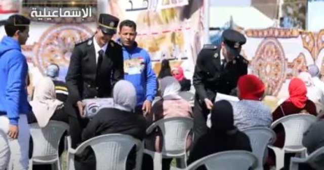 الداخلية توزع عبوات غذائية على الصائمين فى رمضان.. فيديو