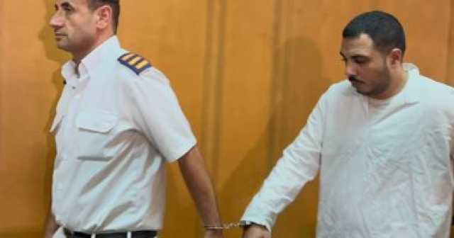 شجرة خبيثة.. النيابة تطالب بتوقيع عقوبة الإعدام على سفاح التجمع