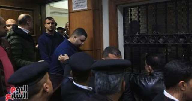 الليلة الأولى لعصام صاصا فى السجن عقب صدور حكم حبسه سنة مع إيقاف التنفيذ