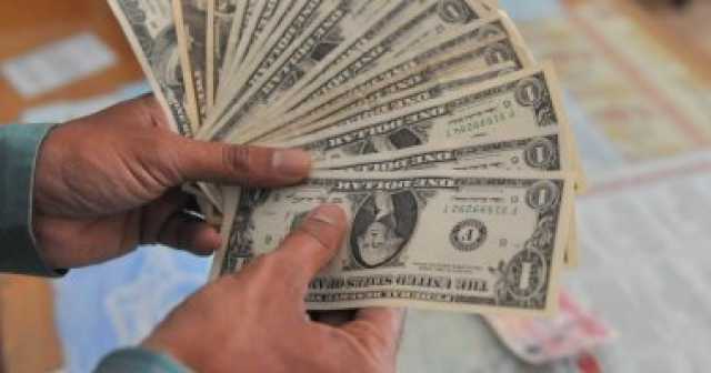 ضبط عملات أجنبية بالسوق السوداء بقيمة 10 ملايين جنيه