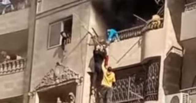 بعد إنقاذ الشباب 3 أطفال.. انتداب المعمل الجنائى لبيان سبب حريق بشقة فيصل