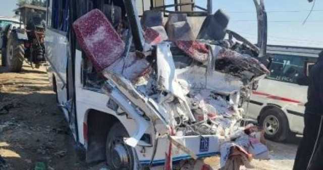 مصرع 4 أشخاص وإصابة 22 آخرين فى حادث تصادم بطريق طملاى - السادات.. فيديو