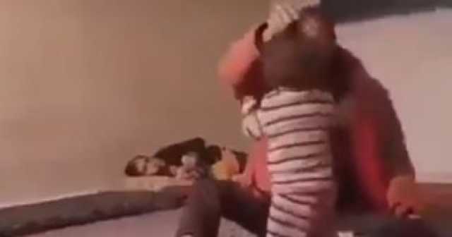 الشرطة التركية تعتقل سورى ضرب طفلته فى فيديو صادم أثار موجة غضب