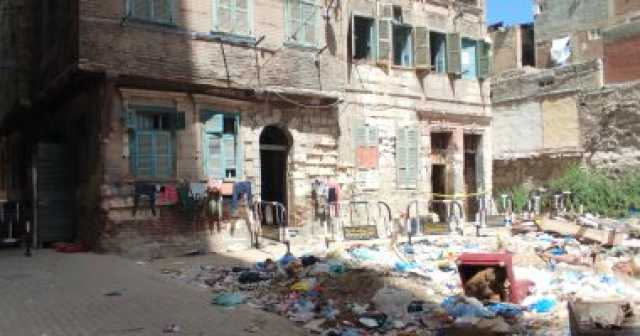 تحقيقات موسعة فى واقعة انهيار عقار الجمرك بالإسكندرية.. بعد مصرع أم وأبنائها