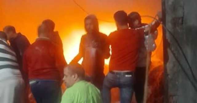 مصرع شخصين في حريق داخل مصنع مراتب بالمحلة
