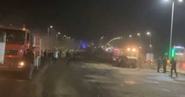 توقف المرور بطريق القاهرة الإسكندرية الزراعي في قها لتسريب مواد بترولية من سيارة نقل