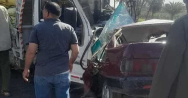 مصرع شخصين فى تصادم سيارتين بطريق دار السلام سوهاج.. صور