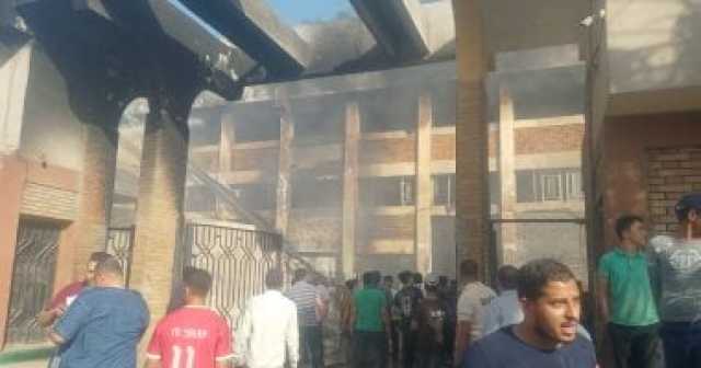 اندلاع حريق داخل مصنع بلاستيكات فى المنطقة الصناعية بـ6 أكتوبر.. صور