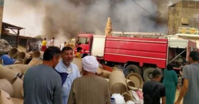 حريق في مخزن خردة بمنطقة أبو سمران الشرقية.. صور
