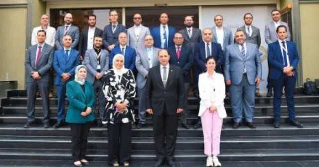 الأكاديمية الوطنية تعقد برامج تدريبية لكوادر القومى لتنظيم الاتصالات وWE