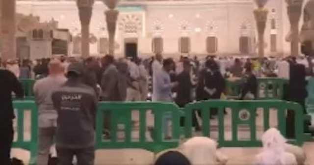 من قلوب مشتاقة إلى رحاب الحبيب.. زيارات الروضة توثق لحظات لا تُنسى لحجاجنا