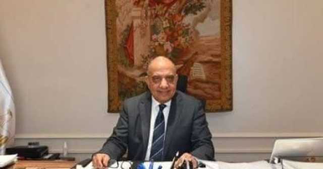 التحقيق فى تعرض موكب وزير الكهرباء لحادث مرورى وإصابة اثنين من طاقم الحرس