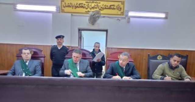 المشدد 10 سنوات وغرامة 100 ألف جنيه لعامل لاتهامه بالاتجار فى المخدرات بالمنيا