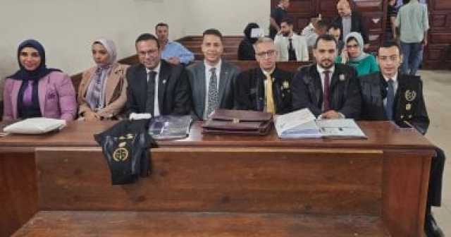 وصول طارق العوضى للدفاع عن الطفل ياسين خلال نظر الاستئناف أمام جنايات دمنهور