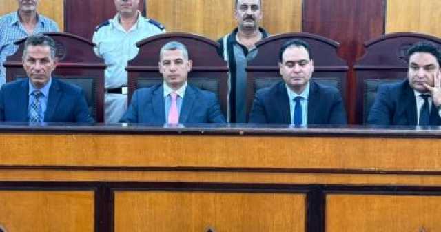 3 سنوات سجن وعزل من الوظيفة لموظف بدمياط اختلس مستلزمات طبية وزور مستندات