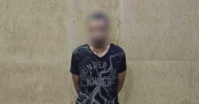 ضبط أب تعدى على طفليه بالضرب بخرطوم لكسرهما شاحن تليفون بالقاهرة