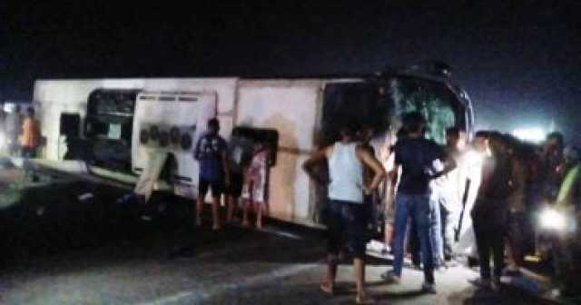 يقل فوج من المصطافين.. إصابة 59 شخصاً إثر انقلاب أتوبيس رحلات خلال العودة من مطروح