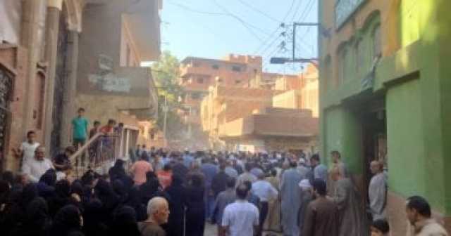 تشييع جثمانى شابين جراء اصطدام سيارة بمحطة الأتوبيس الترددى فى السلام