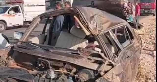 مصرع 3 وإصابة 2 آخرين فى انقلاب سيارة بالترعة فى سوهاج.. فيديو