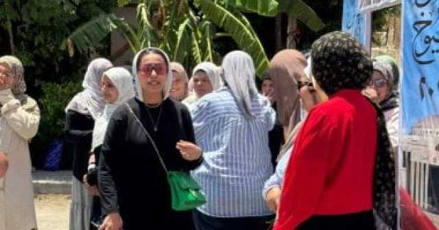 السيدات بعد التصويت فى انتخابات الشيوخ بأكتوبر: جايين علشان مصر.. صور